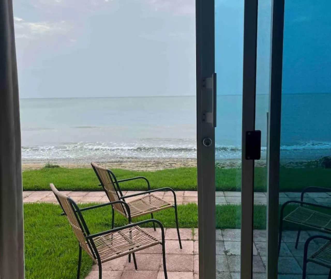 Beachfront Luxury Apartment Aguada 0*,